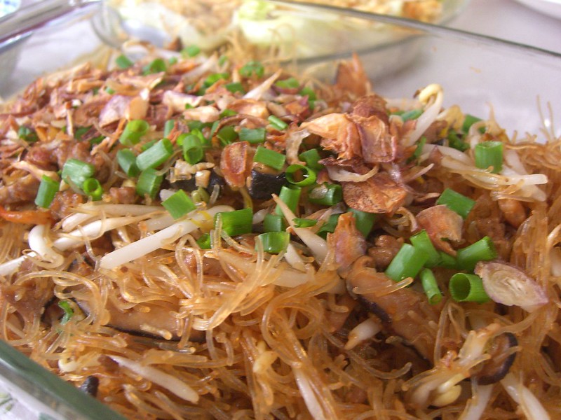 illustration: fried glass noodles